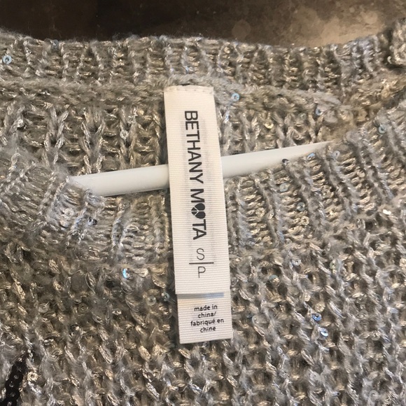 Bethany Mota Limited Edition sweater - Picture 2 of 3